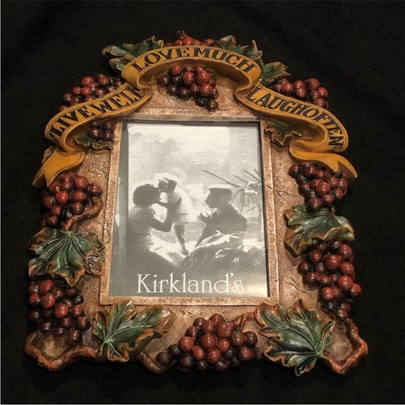 🌈3/$15🌈 New 3D Picture Frame—Live Well, Love More, Laugh Often - Picture 3 of 8